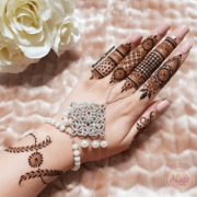 Madz Fashionz UK: Henna4u_Leicester Bridal Hand chain Slave Bracelet Kundan Gold Silver